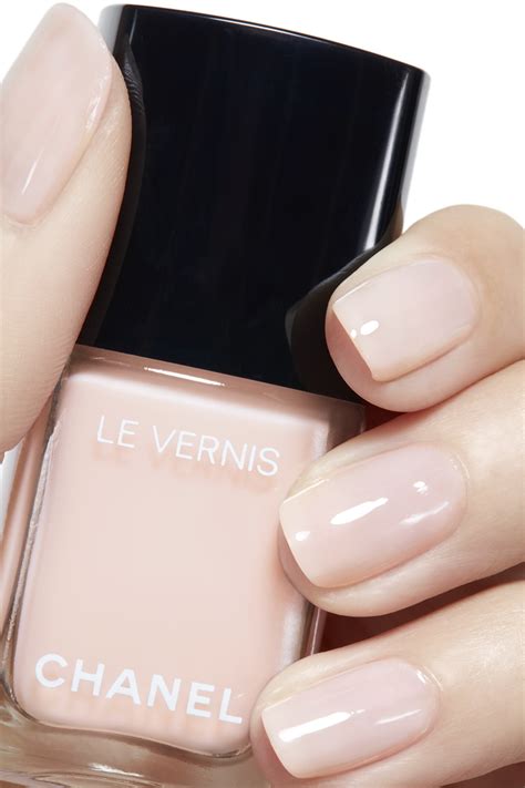 ballerina le vernis chanel.